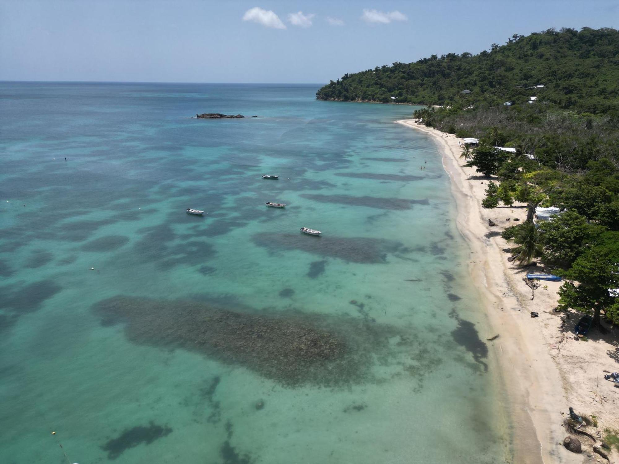 Posada Aleeny Providencia  ภายนอก รูปภาพ